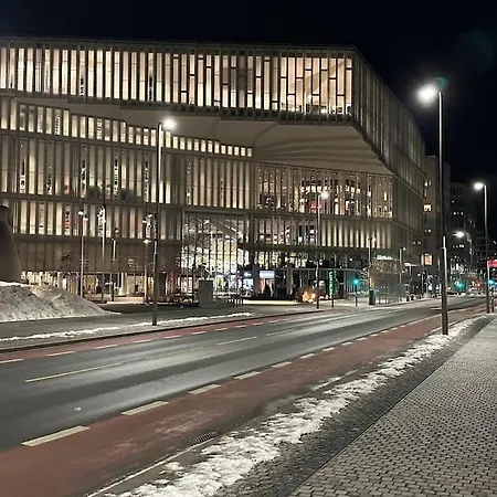 Cozy By Opera House Apartment
